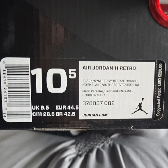 Air Jordan 11 Retro - Black Red White